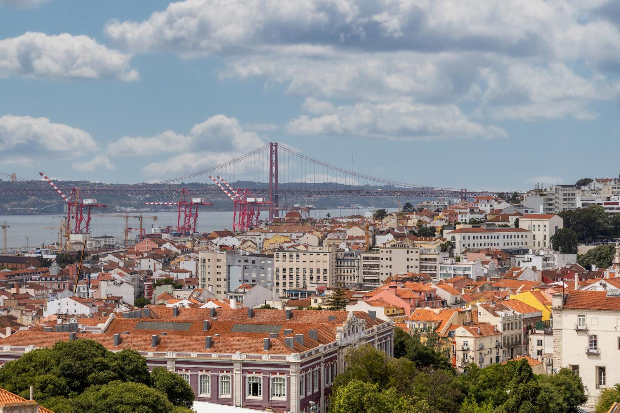 Beguest Bairro Alto City View Apartment Lisbona Esterno foto